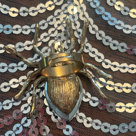 Gold Spider Ring with Blue Gem - Picture 6 of 9